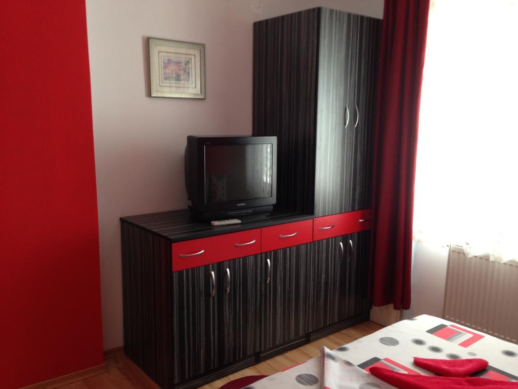 Guest House Lori Тетевен Стая снимка