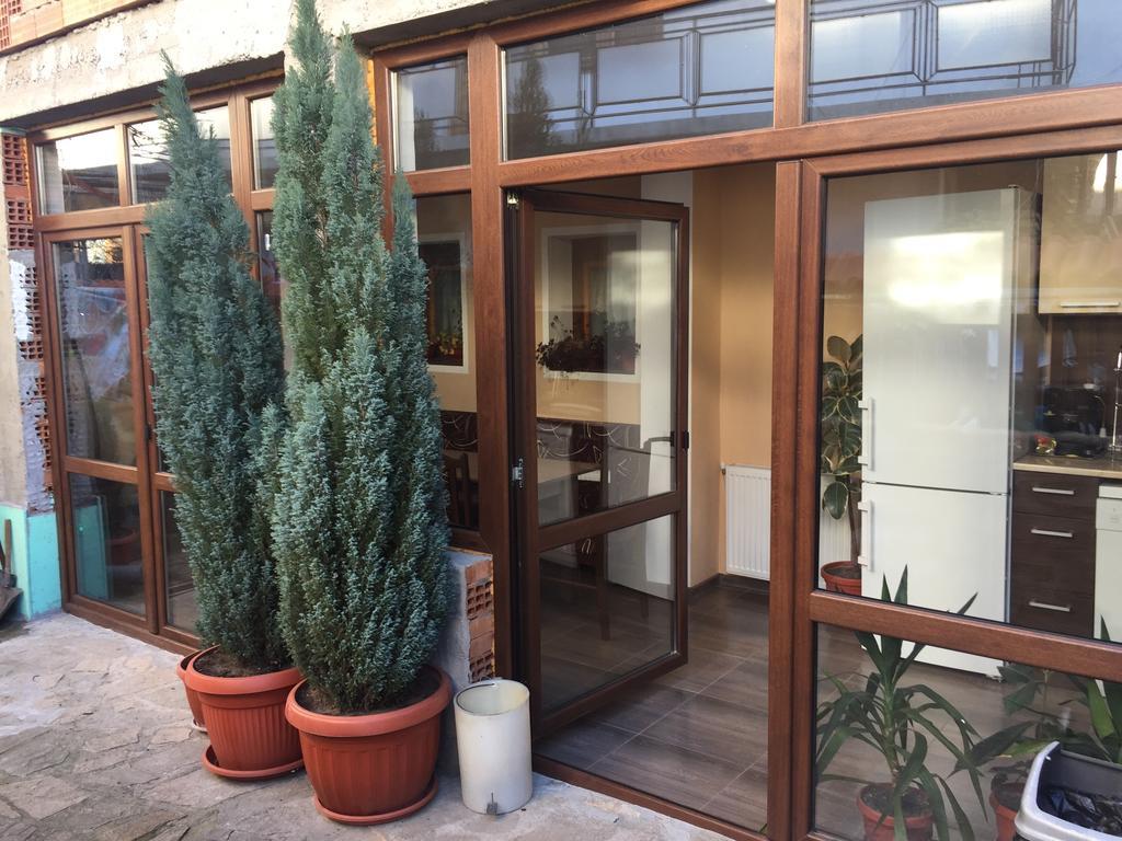 Guest House Lori Тетевен Екстериор снимка