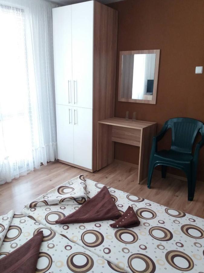 Guest House Lori Тетевен Екстериор снимка