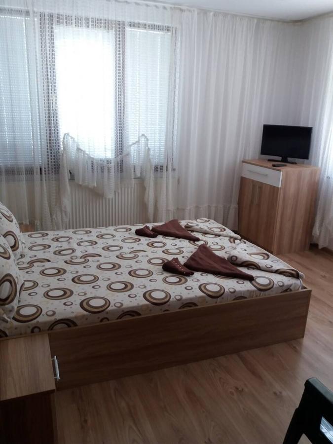 Guest House Lori Тетевен Екстериор снимка